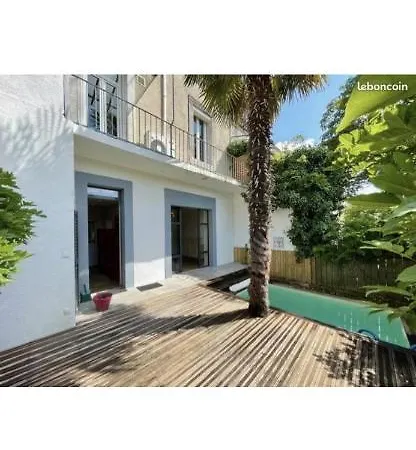 Maison En Plein Centre Avec Piscine Garage Et Clim * 佩里格